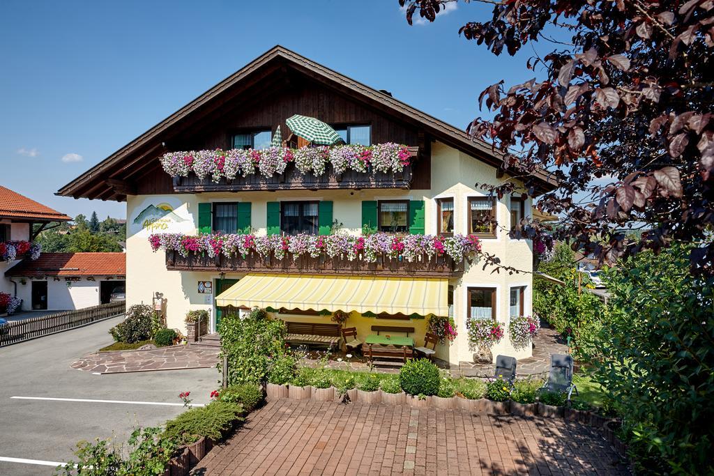 Gaestehaus Alpina Бад-Кольгруб Экстерьер фото